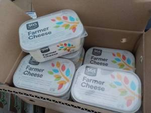 case of 8 - 16 oz Tubs Farmers Chee...