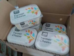 case of 8 - 16 oz Tubs Farmers Chee...