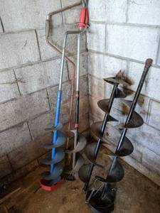 lot 31 image: (2) Manual Ice Augers, and (2) Blad...
