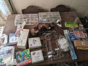 lot 93 image: Crafting Lot Embroidery Thread, Con...