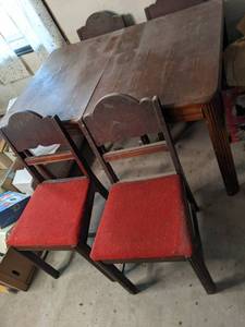lot 116 image: Vintage Dining Table with (4) Match...