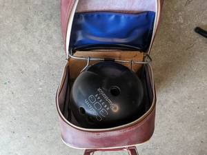 lot 118 image: Custom 300 Brunswick Bowling Ball (...