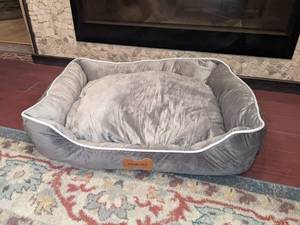 Luxury Faux Fur & Velvet Pet Lounge Bed, Large