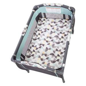 Baby Trend Trend-E Nursery Center, Doodle Dots