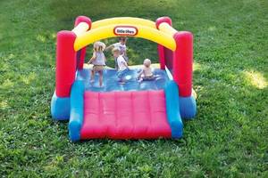 Little Tikes Jump n Slide Bouncer - Inflatable Jumper Bounce House, Ages 3-8