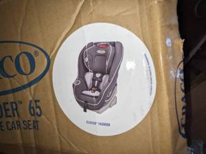 Graco Contender 65 Convertible Car Seat, Glacier