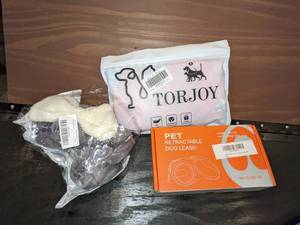 Retractable Pet Leash, Torjoy Hoodie & Neck Bow
