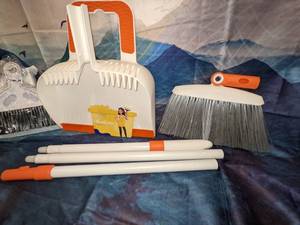 Broom & Dustpan, Scrubbers