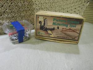 lot 18 image: (BS) Picture Frame Mitering Tool an...