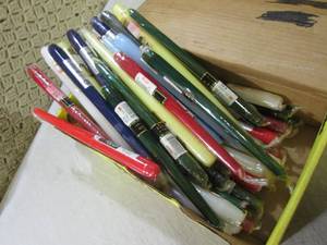 lot 45 image: (F-0) Box of Assorted Candles...