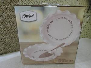 lot 46 image: (F-0) Parini Ceramic Pie Dish Set...