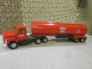 lot 62 image: (CSB) Vintage Ertl Phillips 66 Tank...