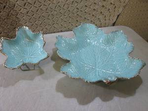 lot 107 image: (FS) Vintage Gold Trim Ceramic Bowl...