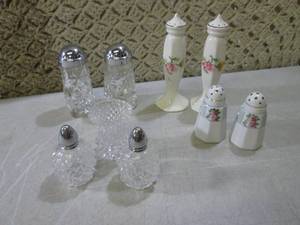 lot 110 image: (EC1) Assorted Salt & Pepper Shaker...
