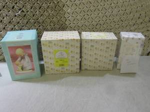 lot 125 image: (F-0) Precious Moments Porcelain Fi...