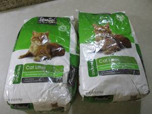 lot 210 image: (C-2) 2 - 10 Pound Bags Unscented C...