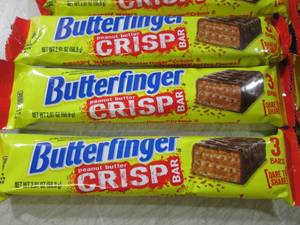 lot 260 image: (B-1) 16 Butterfinger Crisp Bars 3 ...
