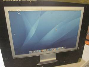 lot 289 image: (D-1) Apple A1081 Cinema Display 20...