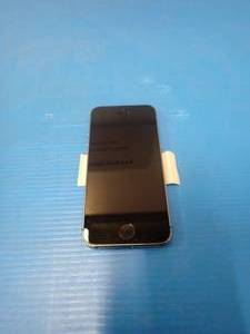 lot 75 image: Apple&nbspiPhone 5s A1533  16GB of storage  AT&ampT Carrier  no charger