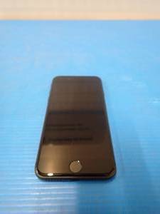lot 81 image: Apple&nbspiPhone 8  64GB of storage  AT&ampT carrier  no charger