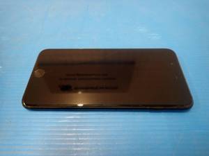 lot 86 image: Apple&nbspiPhone 7 Plus A1784  128GB of storage  AT&ampT carrier  no charger  single crack on screen