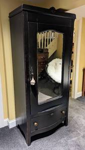lot 7 image: Espresso Painted Mirrored Armoire