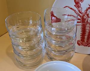 lot 40 image: Fun Servingware