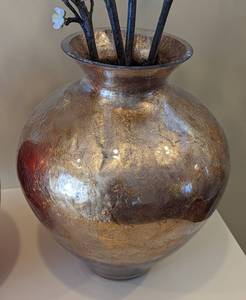 lot 43 image: Pair of Colorful Vases