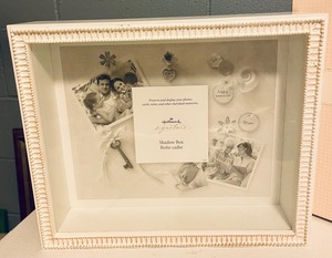 lot 81 image: New Hallmark Signature Shadow Box