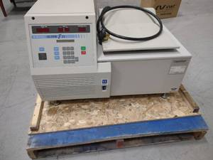 lot 4 image: Sorvall Super T21Centrifuge, 208 Vo...