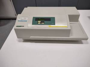 lot 21 image: Versamax Tunable Microplate Reader...