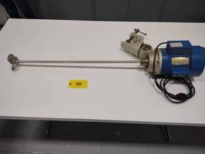 lot 45 image: Grovhac AgitatorMixer, 12 hp, 115...