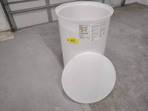 lot 102 image: 55 Gallon Poly Tank with Lid...