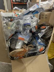 HUGE LOT of Moen, Korky, Delta, Pfister, Everbilt, Danco Side Sprayers, Shower Heads, Towel Bars, Toilet Paper Roll Holders and other Plumbing Supplies