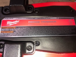 Milwaukee M18 FUEL 24 in. 18-Volt Lithium-Ion Brushless Cordless Hedge Trimmer (Tool-Only)