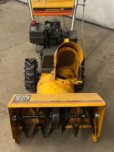 lot 9 image: MTD SnowFlite Two-Stage Snow Blower
