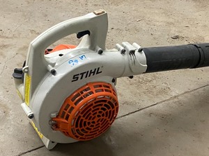 lot 6 image: Stihl BG55 Handheld Blower