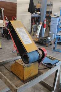 lot 1005 image: Apex Forge & Tool Co Speedsharp 6x48 Belt Grinder
