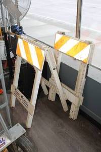 lot 1014 image: Lot of (2) Safety Signs