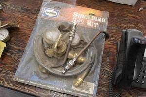 lot 1032 image: Harris Shielding Gas Kit (in original package)