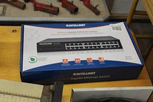 lot 1054 image: Intellinet 24-Port Gigabit Ethernet Switch (in original box)
