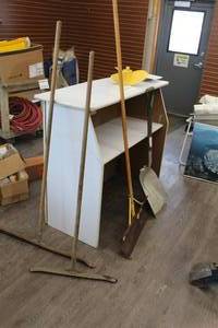 lot 1047 image: Lot of (4) Hand Tools - Floor Squeegee (2), Pusher Shovel, Scoop Shovel