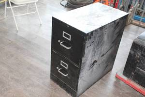 lot 1064 image: Hon Metal File Cabinet 2-drawer