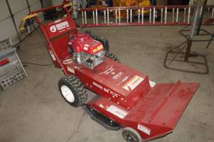 lot 955 image: Brown Products C2613HER Brush Ox Gas Brush Cutter