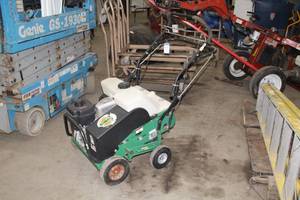 lot 956 image: Billy Goat Gas Aerator