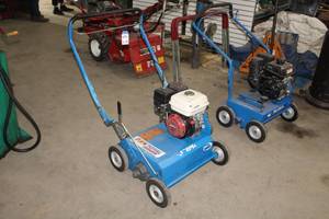 lot 957 image: BlueBird PR18NEFA Gas Lawn Comber