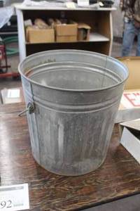 lot 1092 image: Metal Waste Can