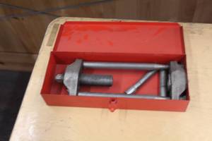 lot 1106 image: Small King Pin Press, Plastic Case