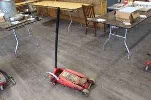 lot 1097 image: 2-12 Ton Heavy Duty Service Jack