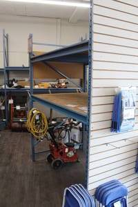 lot 988 image: Racking - Uprights 4x8 (x2), Beams 6 (x4)